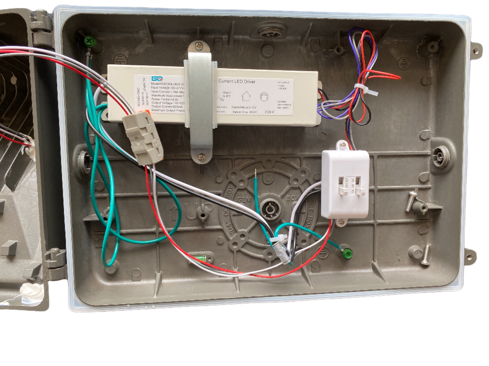 Wall Pack WATTAGE SWITCHABLE (45w/60w/80w) 3CCT SWITCHABLE (3500K/4000K/5000K) PRE-INSTALLED PHOTO EYE - GLASS LENS
